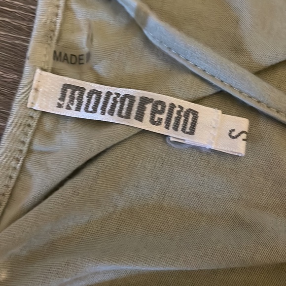 Monoreno light green lace dress with under slip size s - Picture 3 of 3